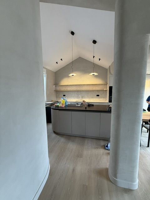 Cocina con isla abierta al salón