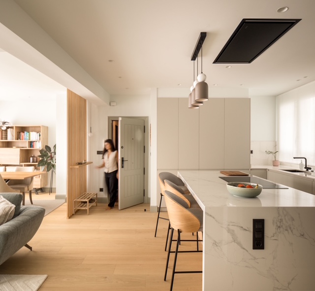 Sala de estar de una vivienda tras una reforma integral completa